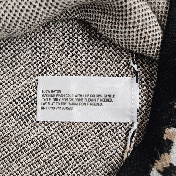 Diane Von Furstenberg Target Black And White Wrap Sweater Cardigan Size XXS NWT - Picture 8 of 10